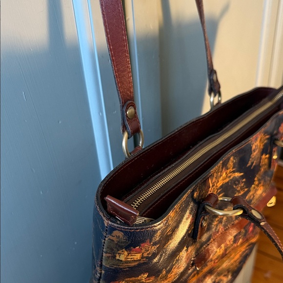 Patricia Nash Women's Navy Scenic Print Tote Bag with Brown Straps - Picture 5 of 6